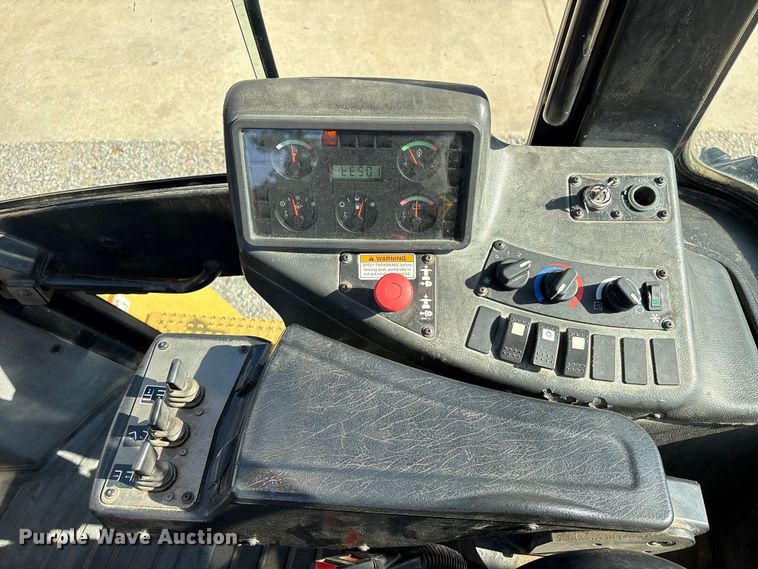 image for item EA7037 2010 Hyster H360HD forklift