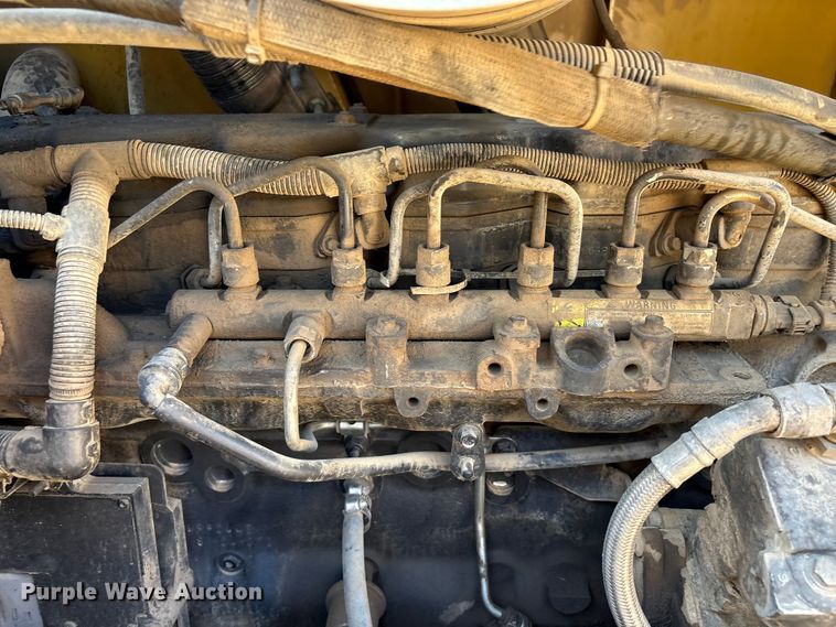 image for item EA7037 2010 Hyster H360HD forklift