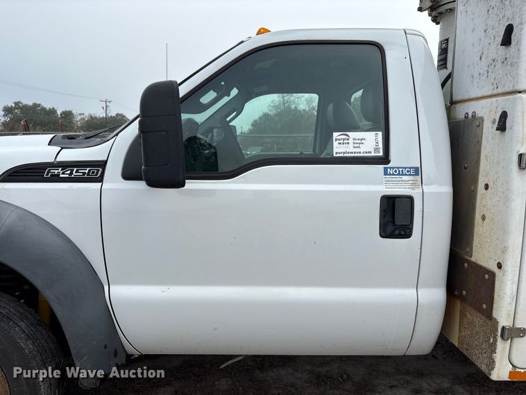 image for item EA7119 2011 Ford F450 Super Duty bucket truck