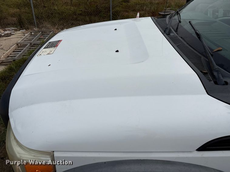 image for item EA7119 2011 Ford F450 Super Duty bucket truck