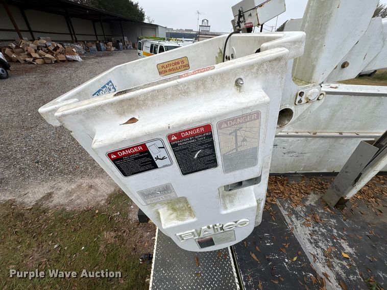 image for item EA7119 2011 Ford F450 Super Duty bucket truck