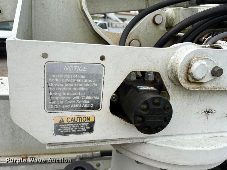 image for item EA7119 2011 Ford F450 Super Duty bucket truck