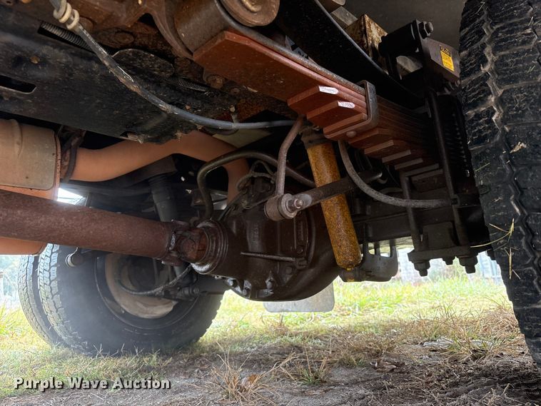 image for item EA7119 2011 Ford F450 Super Duty bucket truck