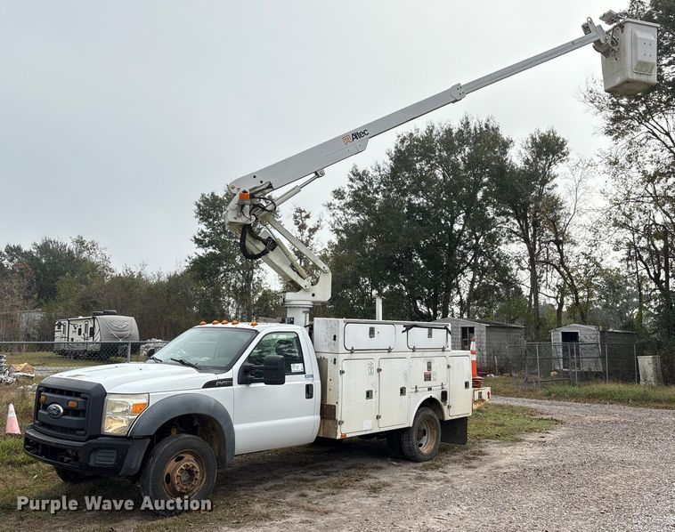 image for item EA7119 2011 Ford F450 Super Duty bucket truck