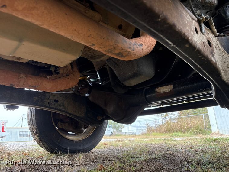 image for item EA7119 2011 Ford F450 Super Duty bucket truck