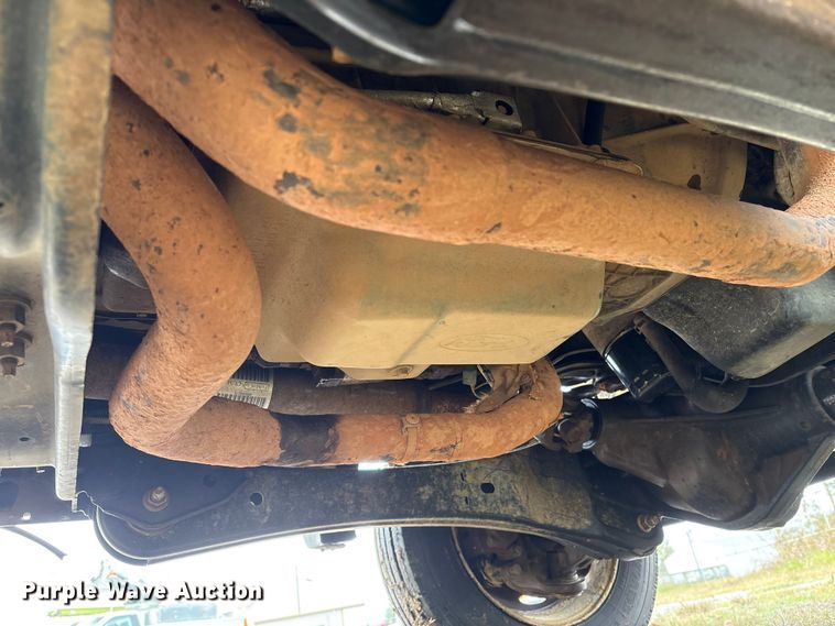 image for item EA7119 2011 Ford F450 Super Duty bucket truck