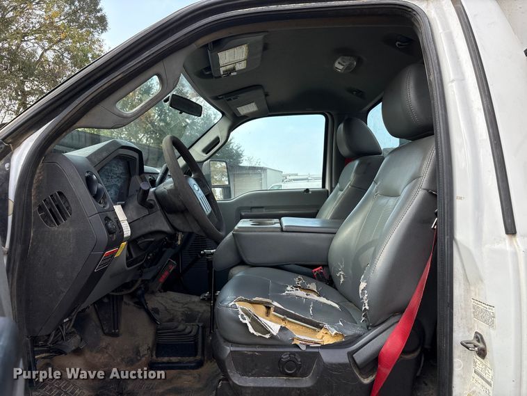 image for item EA7119 2011 Ford F450 Super Duty bucket truck