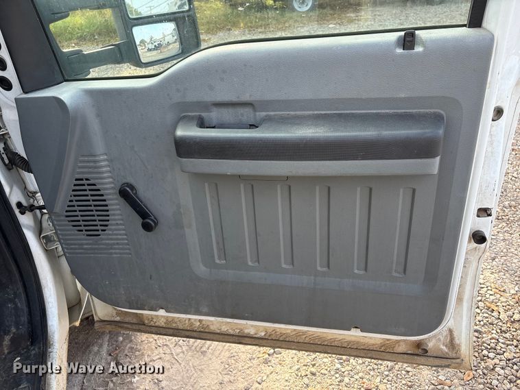 image for item EA7119 2011 Ford F450 Super Duty bucket truck