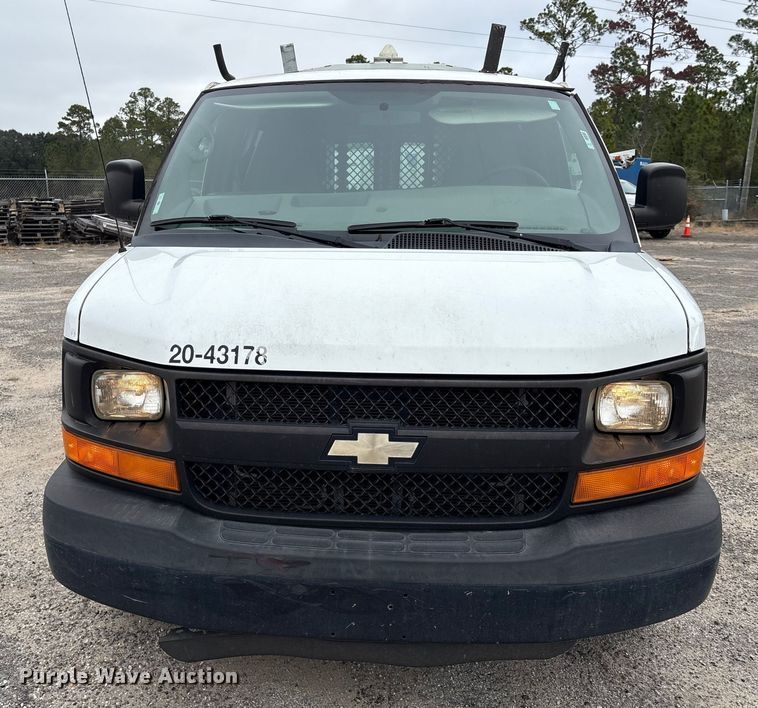 image for item EA7127 2014 Chevrolet Express 3500 van