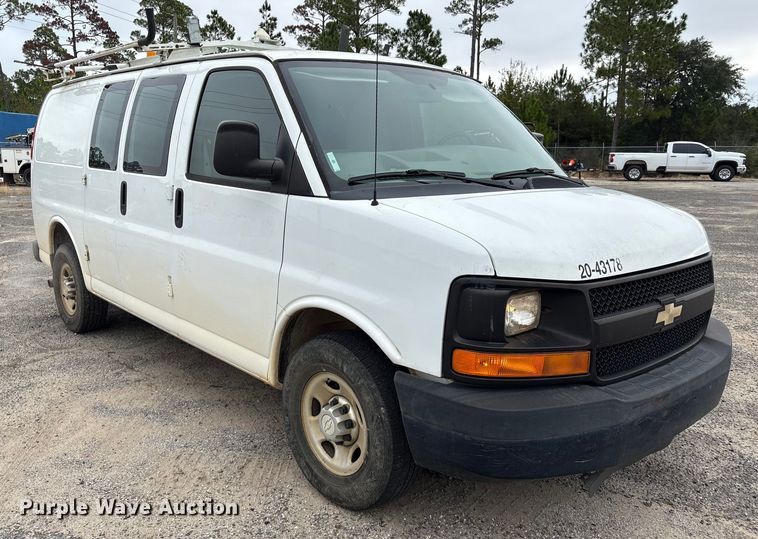 image for item EA7127 2014 Chevrolet Express 3500 van