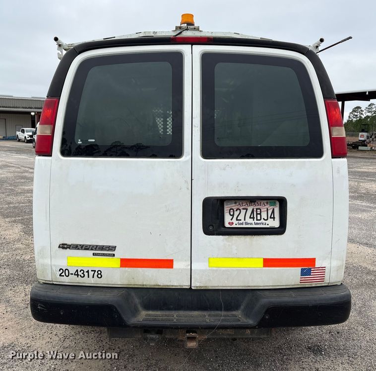 image for item EA7127 2014 Chevrolet Express 3500 van