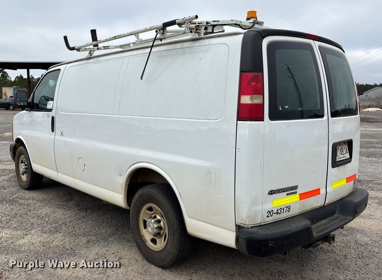 image for item EA7127 2014 Chevrolet Express 3500 van