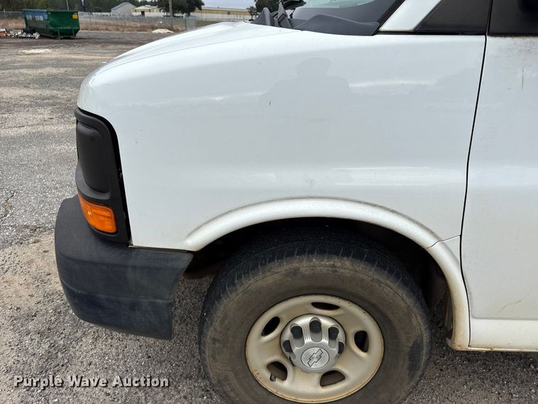 image for item EA7127 2014 Chevrolet Express 3500 van