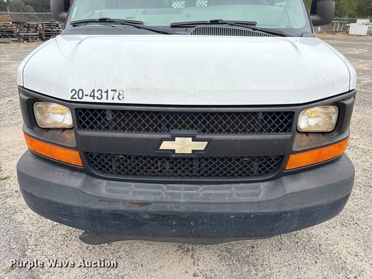 image for item EA7127 2014 Chevrolet Express 3500 van