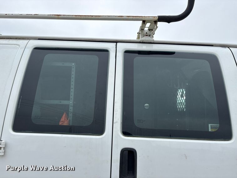 image for item EA7127 2014 Chevrolet Express 3500 van