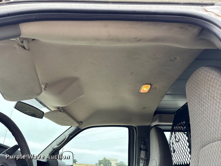 image for item EA7127 2014 Chevrolet Express 3500 van