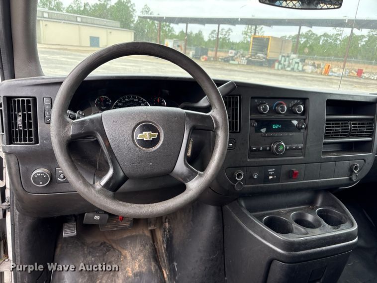 image for item EA7127 2014 Chevrolet Express 3500 van