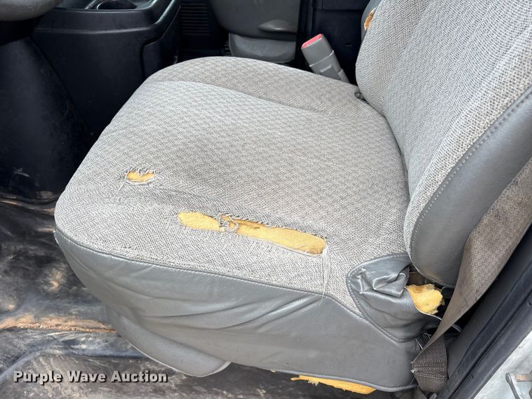 image for item EA7127 2014 Chevrolet Express 3500 van