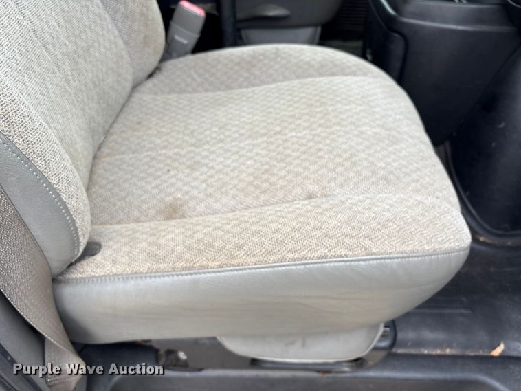 image for item EA7127 2014 Chevrolet Express 3500 van