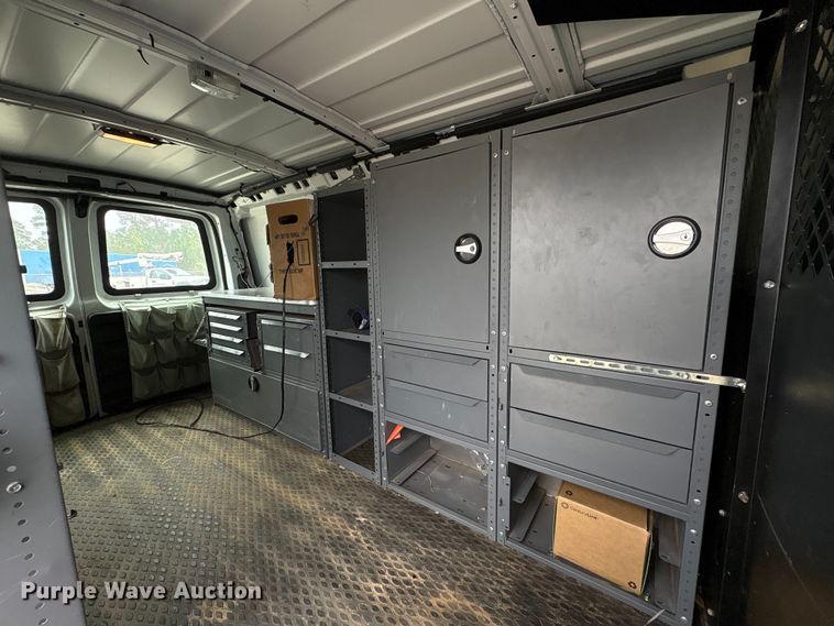 image for item EA7127 2014 Chevrolet Express 3500 van