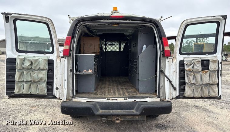 image for item EA7127 2014 Chevrolet Express 3500 van