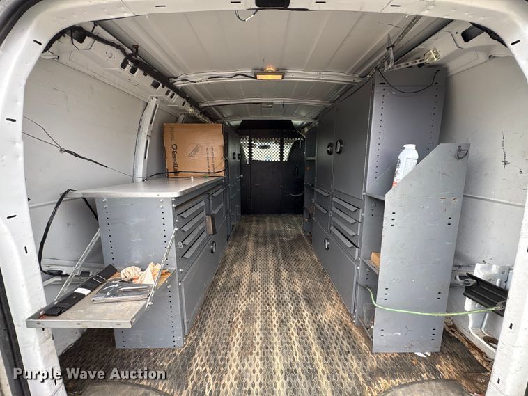 image for item EA7127 2014 Chevrolet Express 3500 van