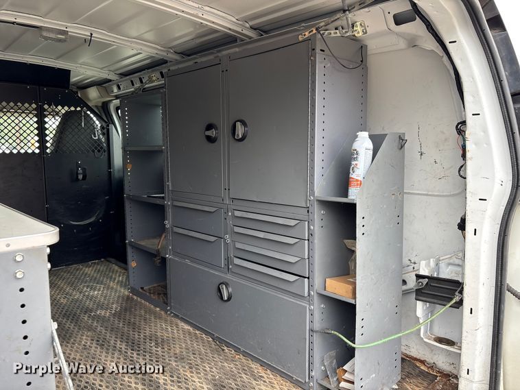 image for item EA7127 2014 Chevrolet Express 3500 van