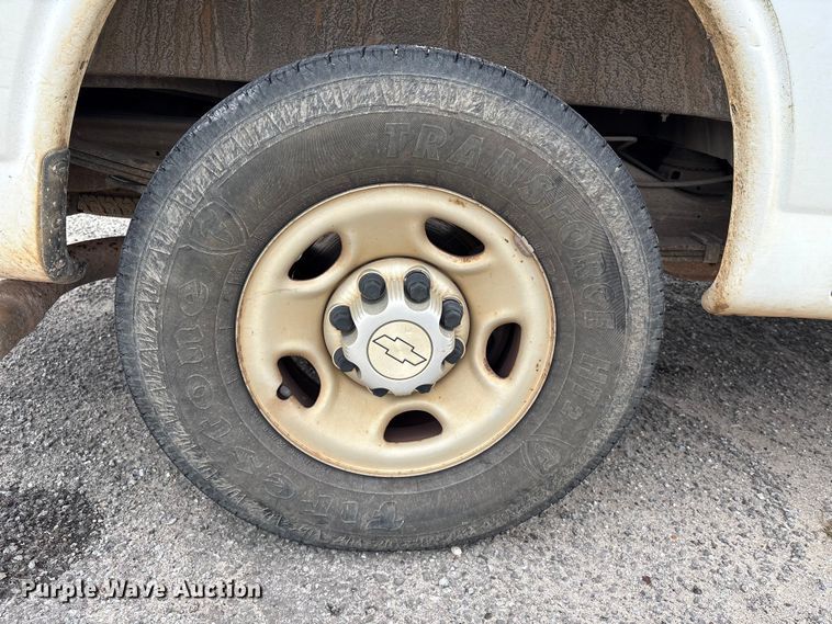 image for item EA7127 2014 Chevrolet Express 3500 van