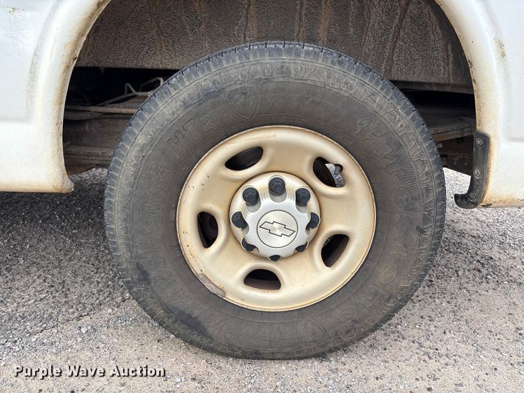 image for item EA7127 2014 Chevrolet Express 3500 van