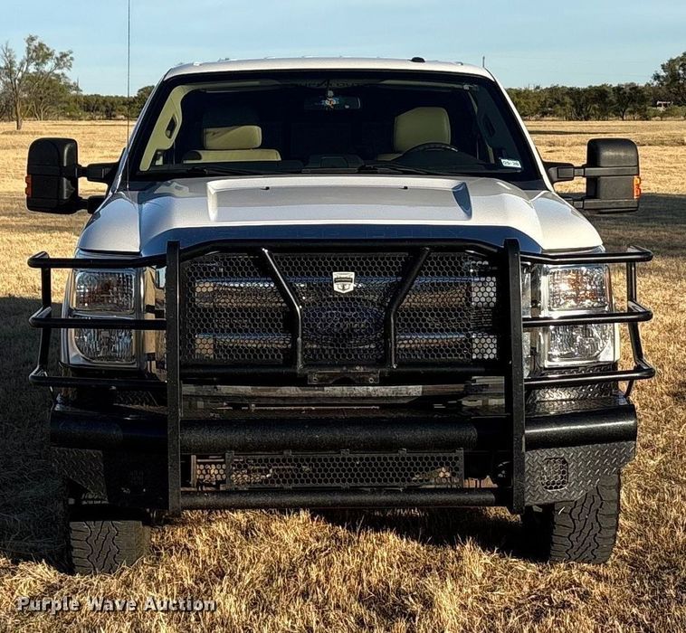image for item EA7740 2015 Ford F250 Super Duty Crew Cab pickup truck