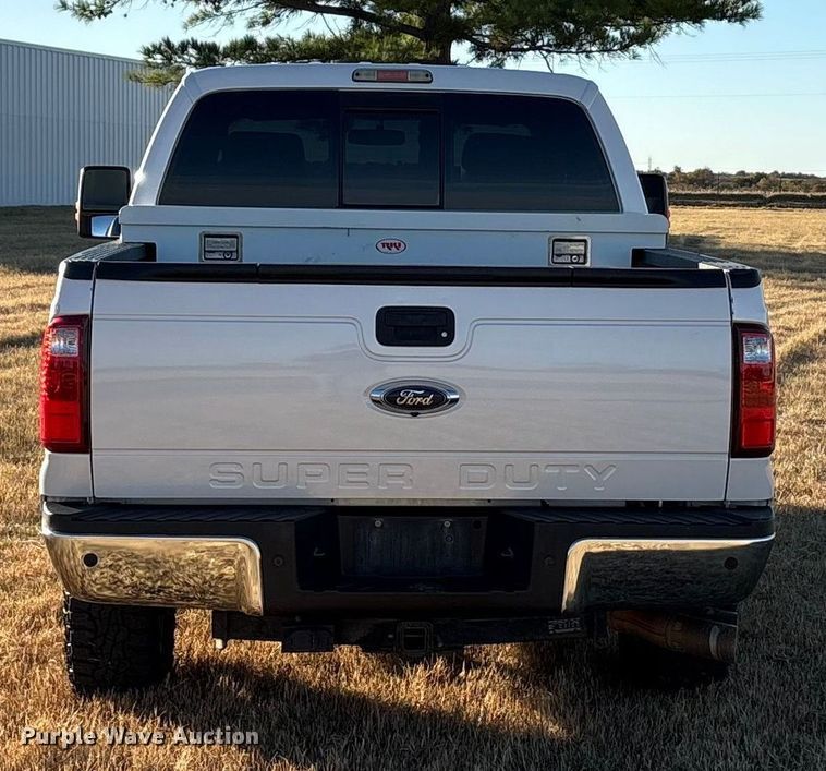 image for item EA7740 2015 Ford F250 Super Duty Crew Cab pickup truck