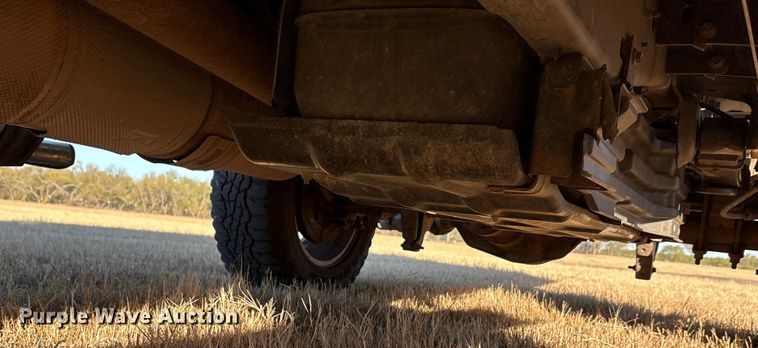 image for item EA7740 2015 Ford F250 Super Duty Crew Cab pickup truck