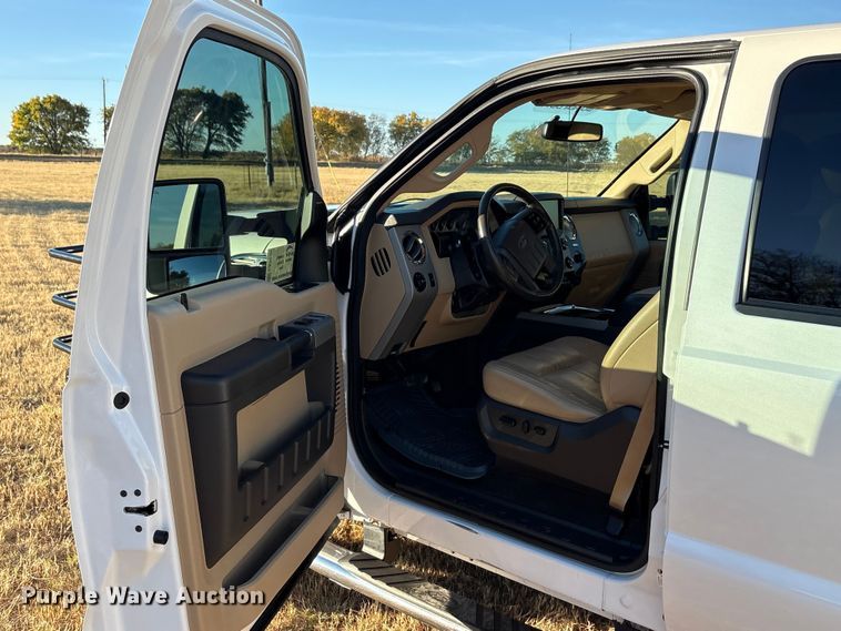 image for item EA7740 2015 Ford F250 Super Duty Crew Cab pickup truck