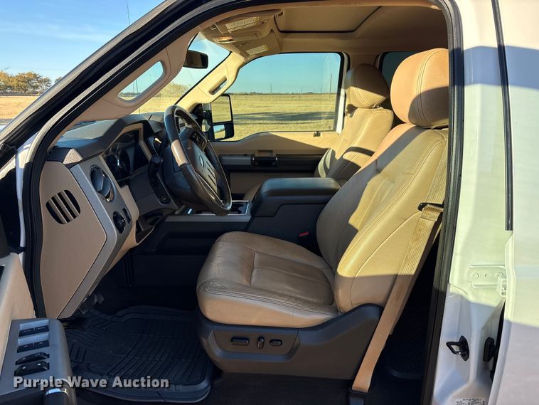 image for item EA7740 2015 Ford F250 Super Duty Crew Cab pickup truck