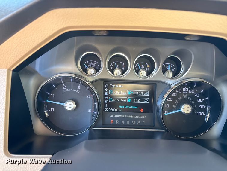 image for item EA7740 2015 Ford F250 Super Duty Crew Cab pickup truck