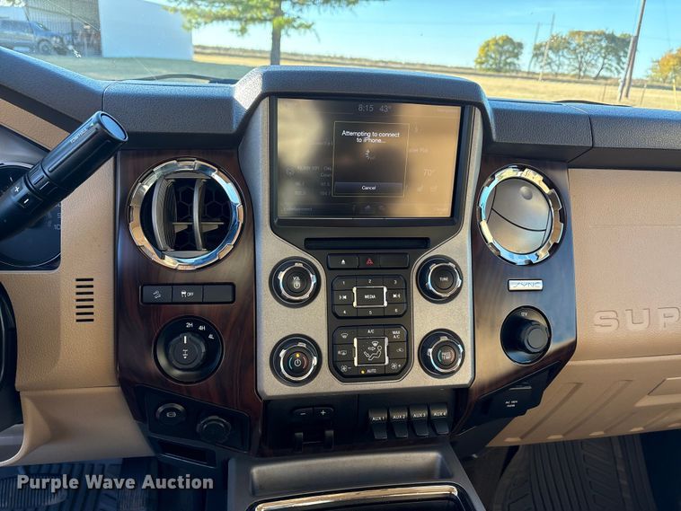 image for item EA7740 2015 Ford F250 Super Duty Crew Cab pickup truck