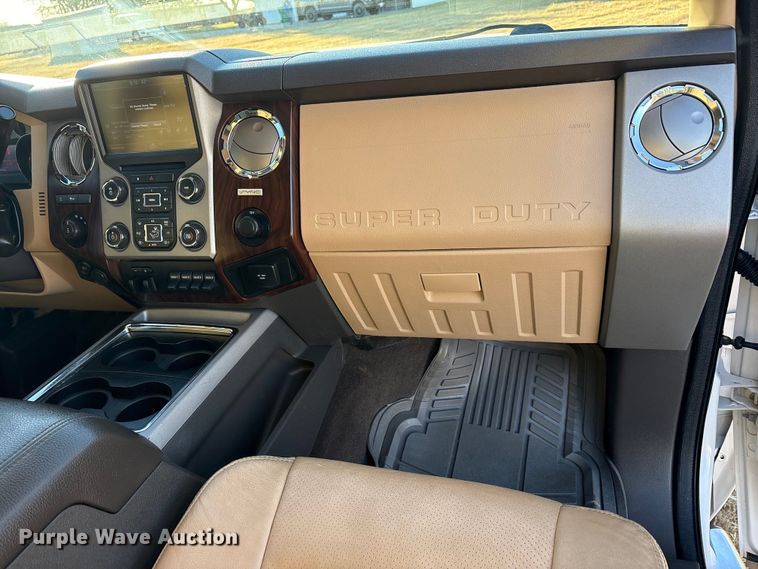 image for item EA7740 2015 Ford F250 Super Duty Crew Cab pickup truck