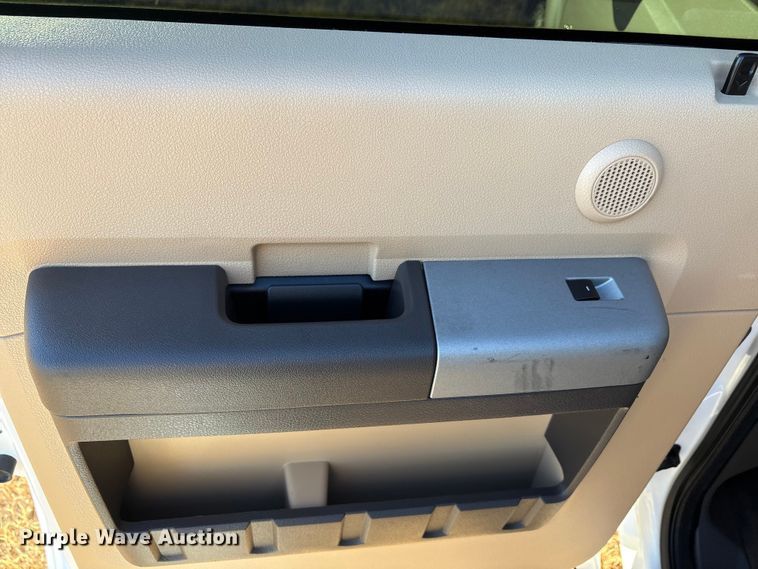 image for item EA7740 2015 Ford F250 Super Duty Crew Cab pickup truck