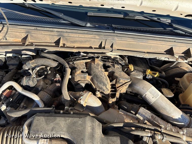 image for item EA7740 2015 Ford F250 Super Duty Crew Cab pickup truck