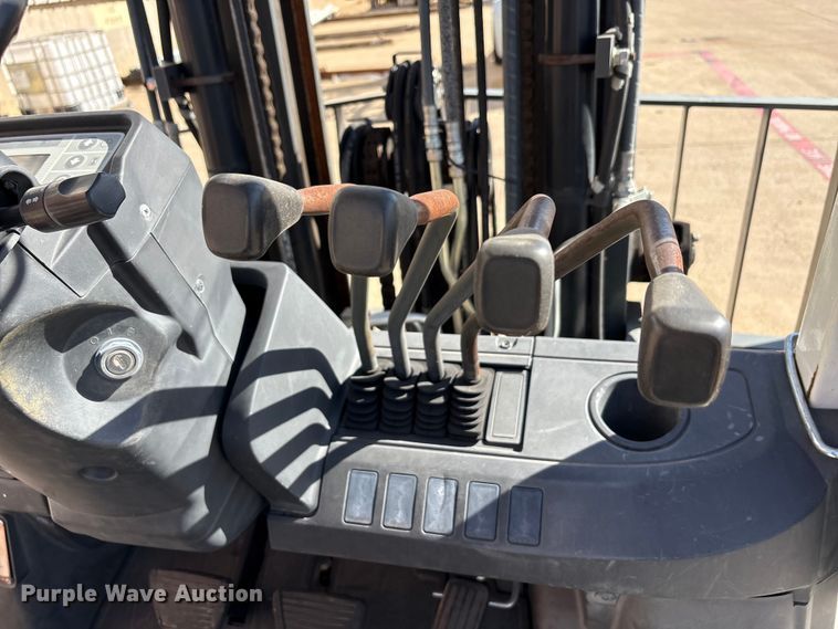 image for item EA7742 2015 Nissan PF80YLP forklift