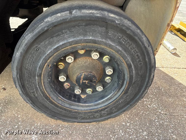 image for item EA7742 2015 Nissan PF80YLP forklift