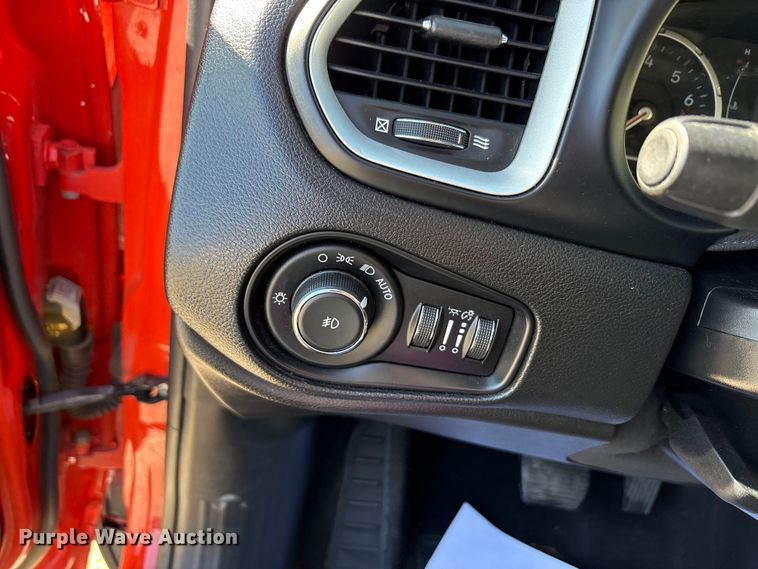 image for item EA7743 2018 Jeep Renegade SUV