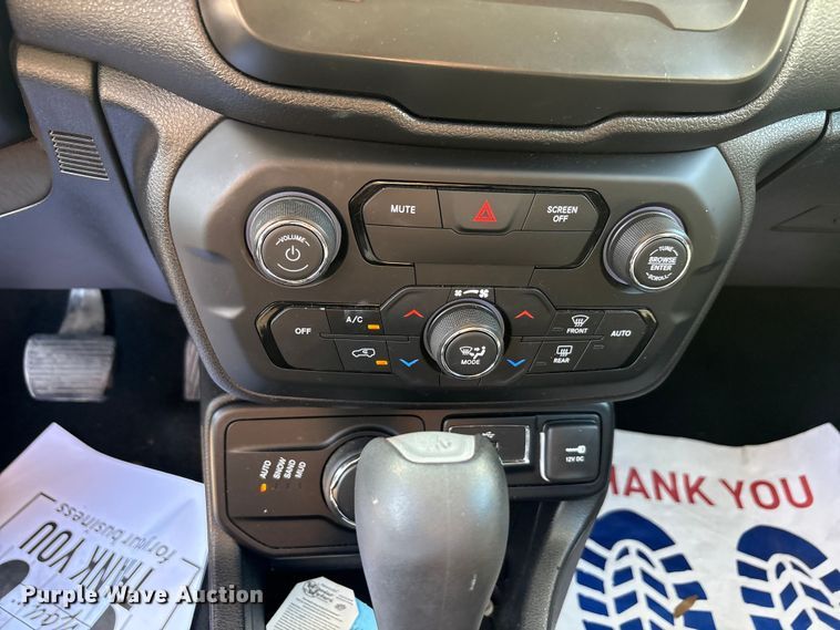 image for item EA7743 2018 Jeep Renegade SUV