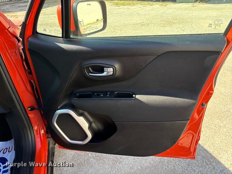 image for item EA7743 2018 Jeep Renegade SUV