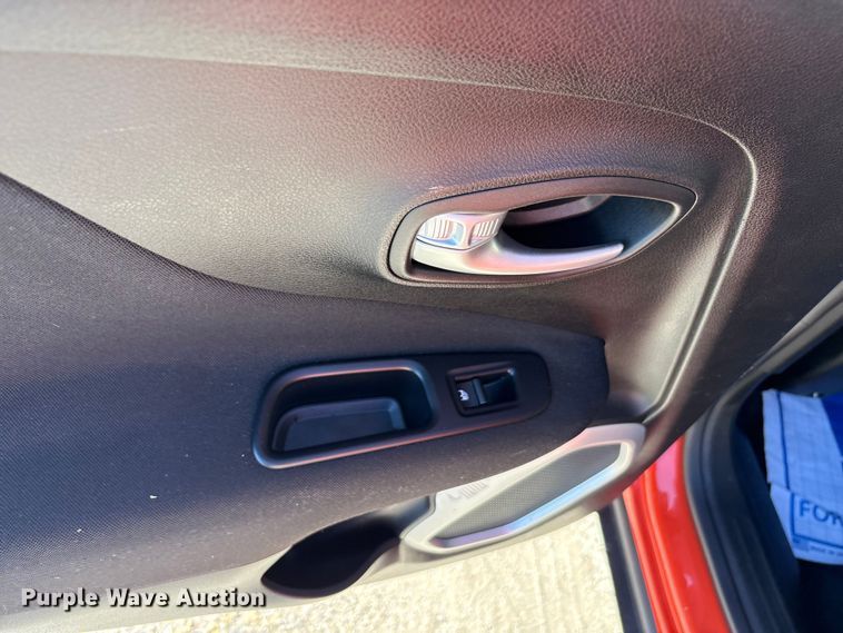 image for item EA7743 2018 Jeep Renegade SUV