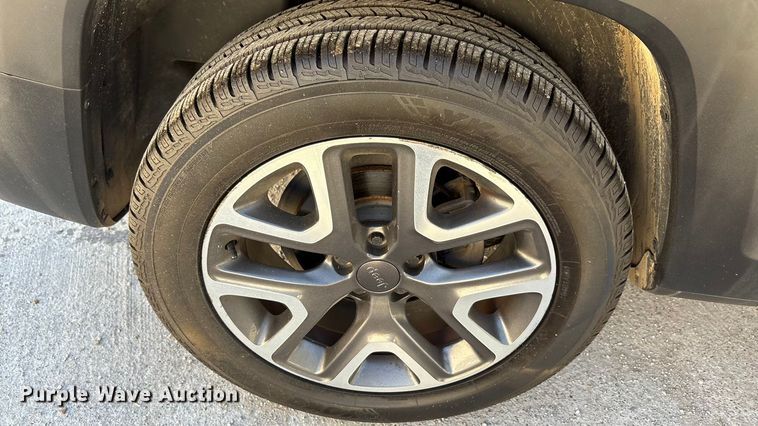 image for item EA7743 2018 Jeep Renegade SUV