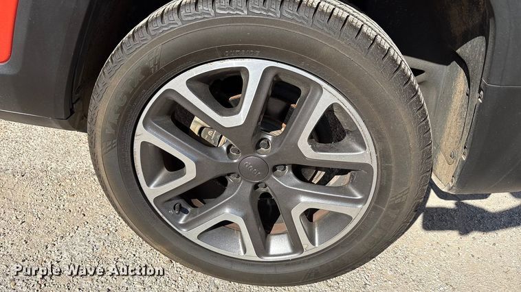 image for item EA7743 2018 Jeep Renegade SUV