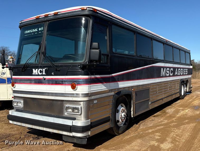 image for item EA7781 1993 MCI MC-12 coach bus