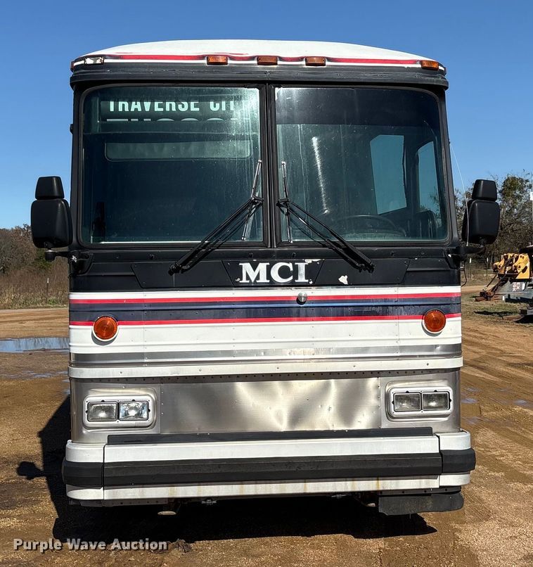 image for item EA7781 1993 MCI MC-12 coach bus
