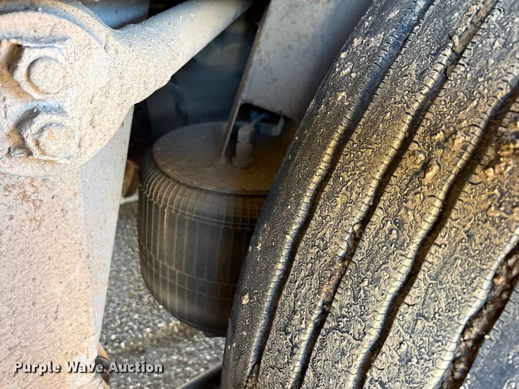 image for item EA7781 1993 MCI MC-12 coach bus